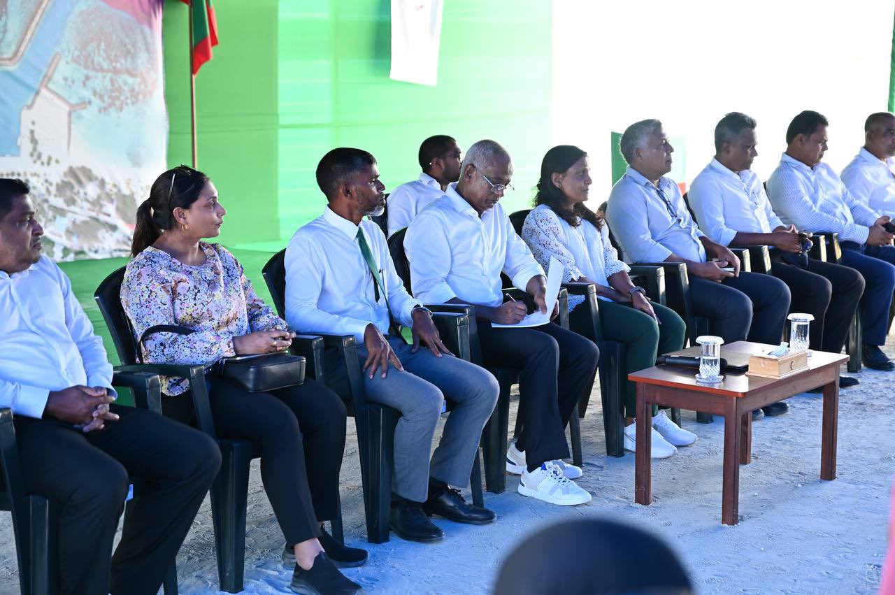 ދަރަނބޫދޫގެ ކަންކަން ދަރަނބޫދޫގެ ޒުވާނުން ބޭނުންވާ ގޮތަށް ކުރިއަށްގެންދެވޭނެ: ރައީސް