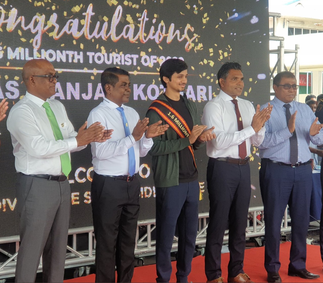 މިއަހަރުގެ 1.6 މިލިއަން ވަނަ ފަތުރުވެރިޔާއަކީ އިންޑިއާގެ ސަންޖޭ