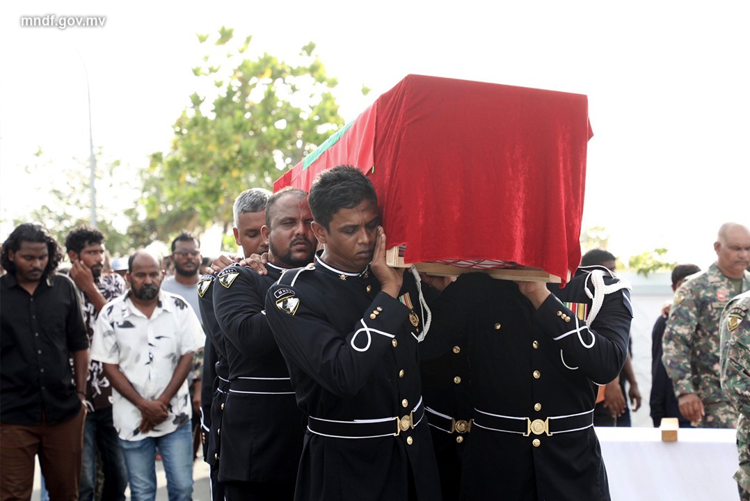 ކޯޕްރަލް މުޙައްމަދު ޒައިދާންގެ ޖަނާޒާ ރަސްމީ ޢިއްޒަތުގައި ބާއްވައިފި