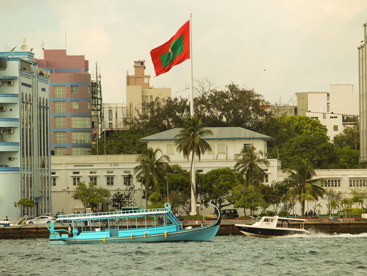 މާލޭގައި 50 މީހުންނަށްވުރެ ގިނަމީހުން ޖަމާވާގޮތަށް ހަފްލާތައް ނުބޭއްވުމަށް އަންގައިފި