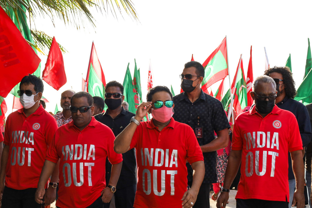 އިންޑިއާ އައުޓް ހުއްޓުވަން ގާނޫނުތައް އިސްލާހުކުރަން ލަފާދީފައިވާ 241 ކޮމިޓީގެ ރިޕޯޓް ފާސްކޮށްފި