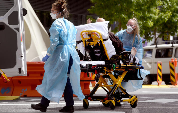 ކޮވިޑް-19: އޮސްޓްރޭލިއާގައި ބަލިޖެހުނު މީހުންގެ އަދަދު މިލިއަނުން މައްޗަށް