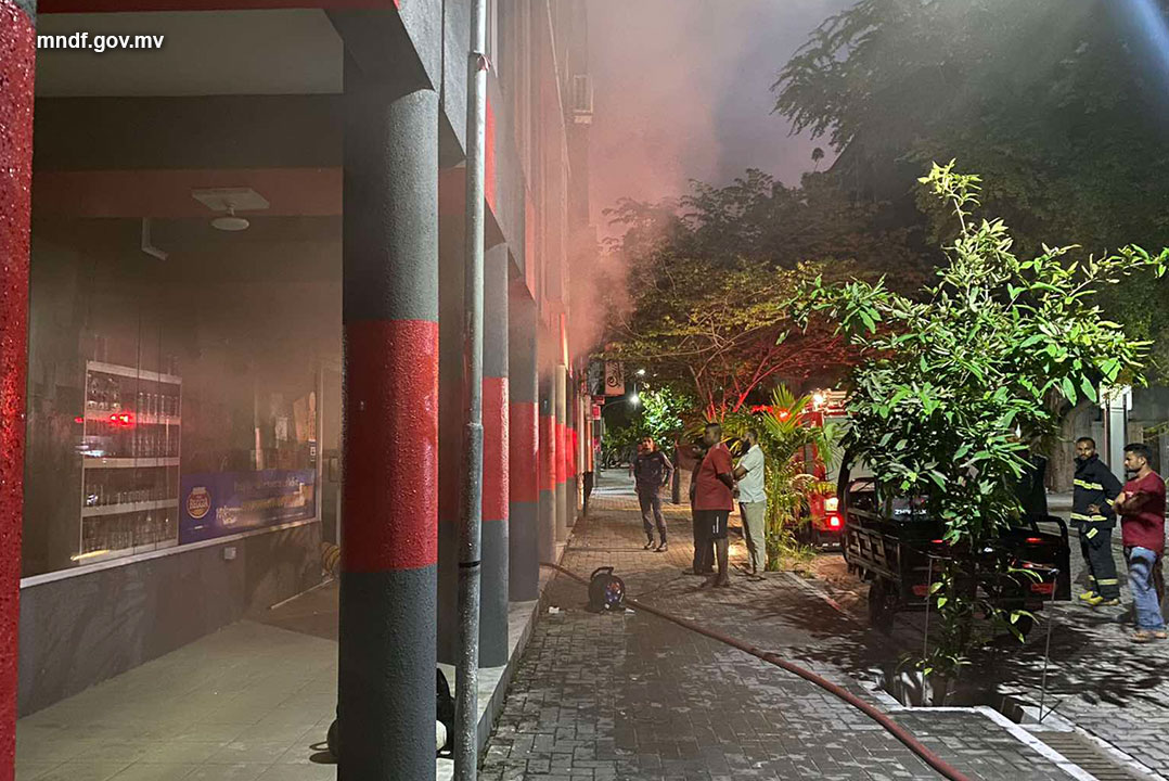 ވިލިމާލޭ ފިހާރައެއްގައި އަލިފާނުގެ ހާދިސާއެއް ހިނގައިފި