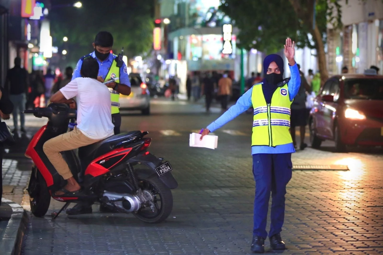 ސްޓެލްކޯ ކައިރީގައި ފުލުހުން ހަރަކާތްތެރި ވަނީ