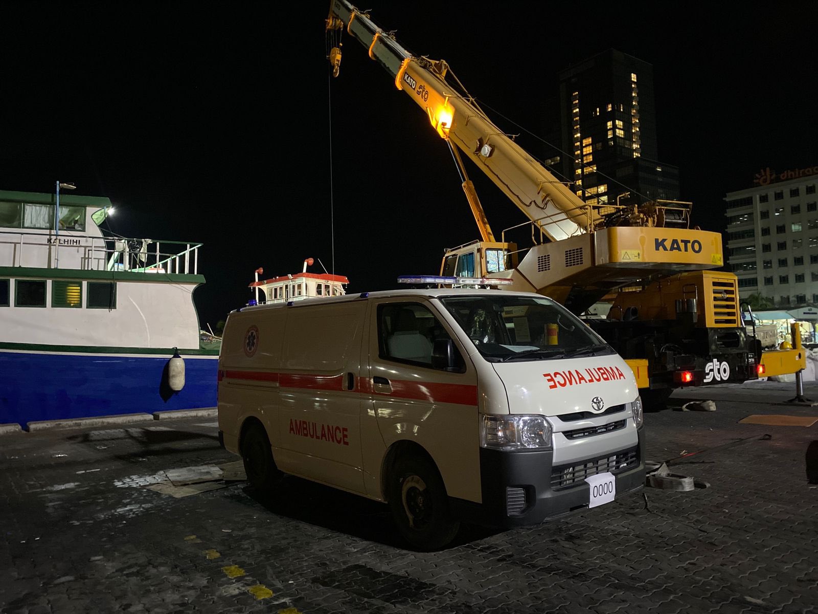 ކޮމަންޑޫއަށް ސަރުކާރުން އެމްބިއުލާންސެއް ފޮނުވައިފި