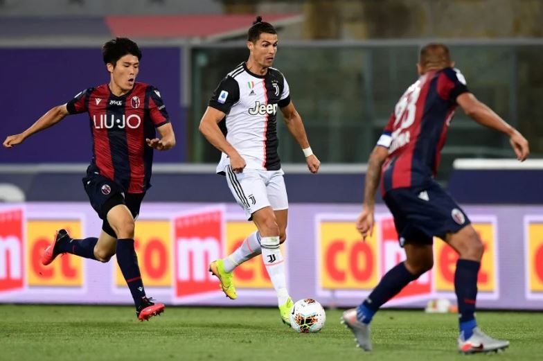 އިޓާލިއަން ލީގުގައި ރޭ ކުޅުނު މެޗުން މޮޅުވެ، ޔުވެންޓަސް އެއްވަނައިގައި ހަމަޖެހިލައިފި