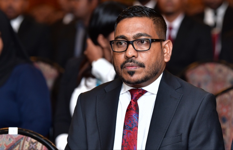 އެހެންގައުމު ތަކުގެ މަސްލަހަތު އިސްކުރުމަކީ ގާނޫނު އަސާސީގެ ބާރު ކަނޑުވާލުން: ޝުޖާއު އުސްމާން