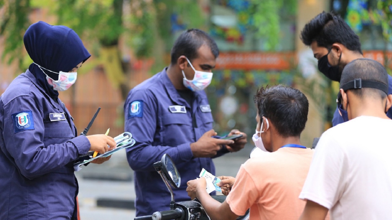 ޒުވާނަކު ބަރަހަނާކޮށް އަނިޔާކުރި މައްސަލައެއް ބަލަނީ