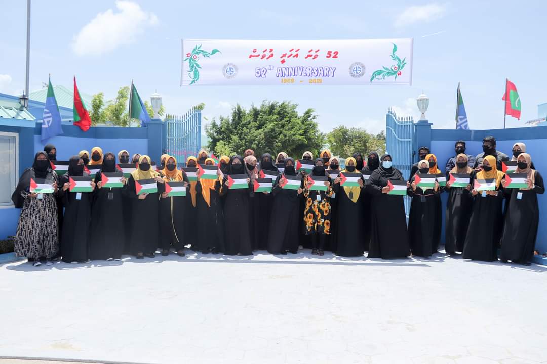 އިސްރާއީލަށް ތާއީދުކުރި އިންޑިއާގެ ޓީޗަރެއް ހަނިމާދޫ ސުކޫލުން ވަކިކޮށްފި