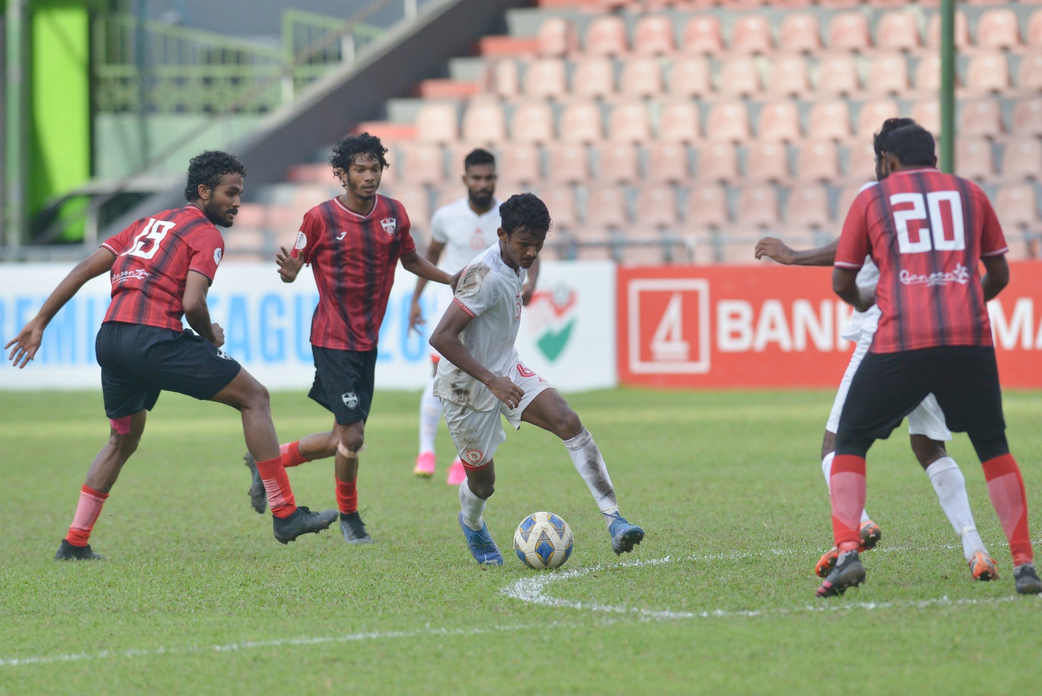 ބުރުން ލީގުގެ ފުރަތަމަ މޮޅު ހޯދައިފި