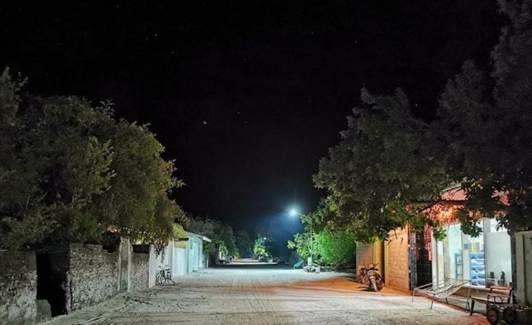 81 އަހަރުގެ އަންހެނަކަށް ޖިންސީ ފުރައްސާރަކުރި މައްސަލައެއް ފެންމަތިވެއްޖެ