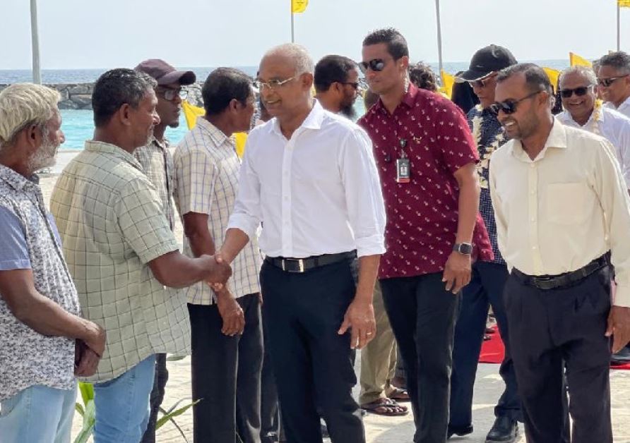 ކެމްޕެއިނަށް ރައީސް ސާލިހު ނ.މިލަދޫއަށް!