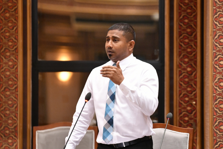 ރައީސް ނަޝީދު ޕީޕިއެމާ ގުޅުމަކީ އޮތް ފުރުސަތެއް ނޫން، އެމްޑީޕީއާ ގުޅުމުގެ ފުރުސަތު އެބައޮތް: މަހުލޫފް