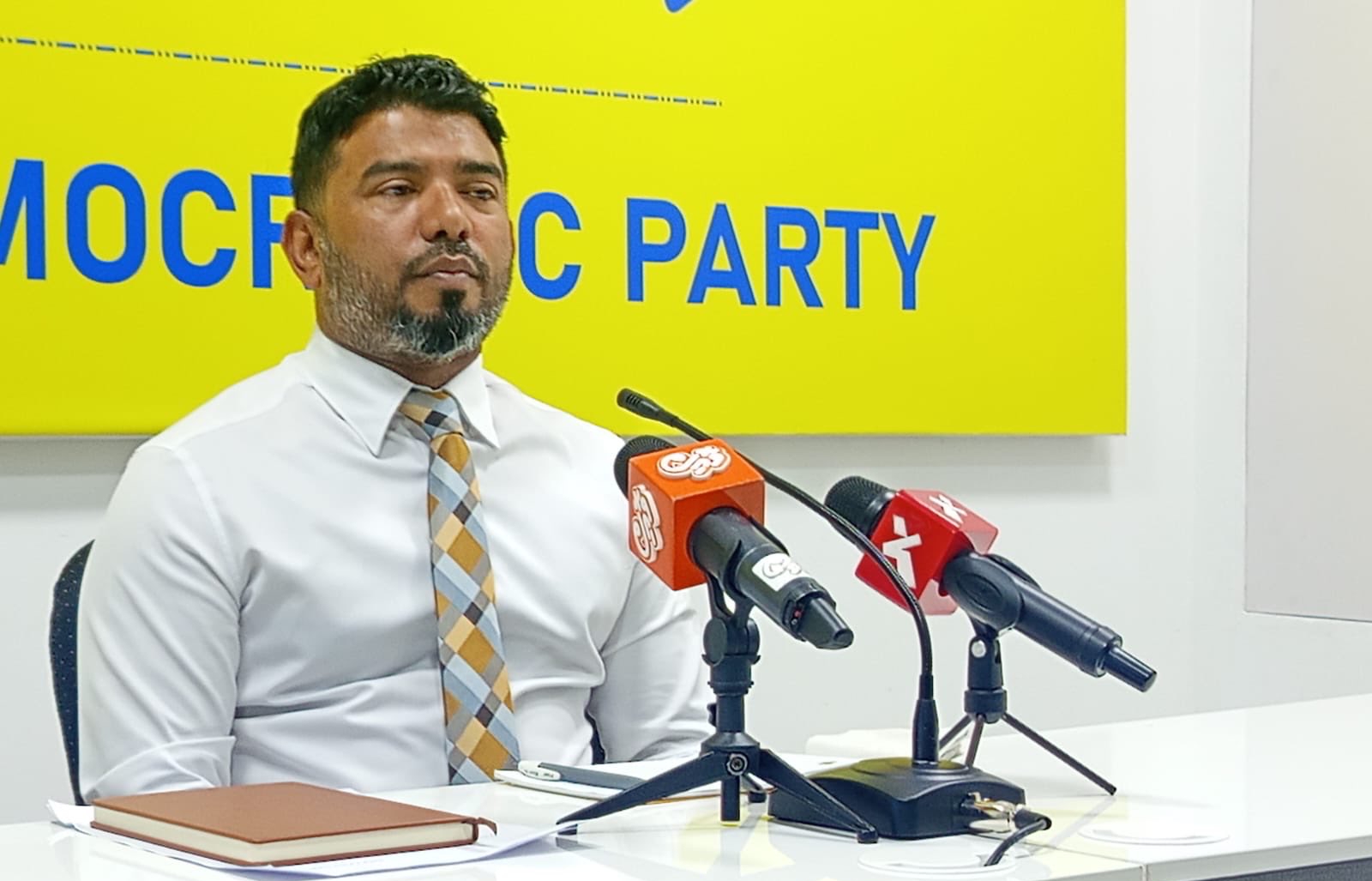 ކެންޑިޑޭޓުންނަށް ބޮޑެތި އިނާމުތައް ހުށަހަޅައިގެން ނަން ނެގުމަށް މަސައްކަތް ކުރޭ: އެމްޑީޕީ