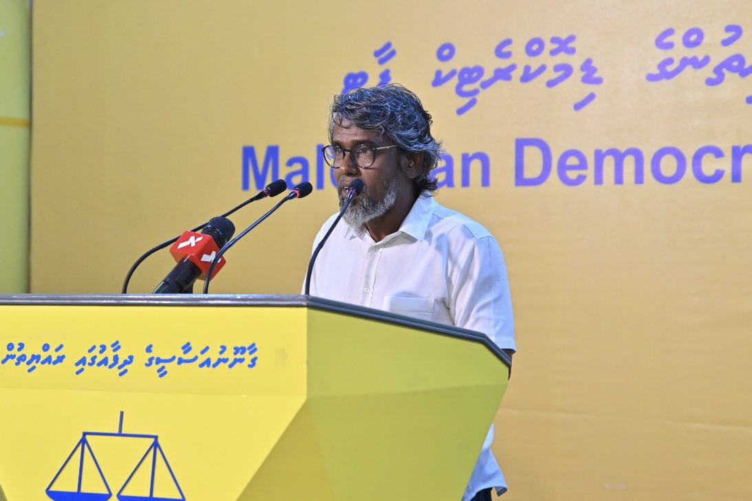 ރައީސް ވިދާޅުވިޔަސް، ވައުދުވީގޮތަކަށް ފުލެޓުތައް ހަވާލެއް ނުކުރައްވާނެ: ޒިޔާދު