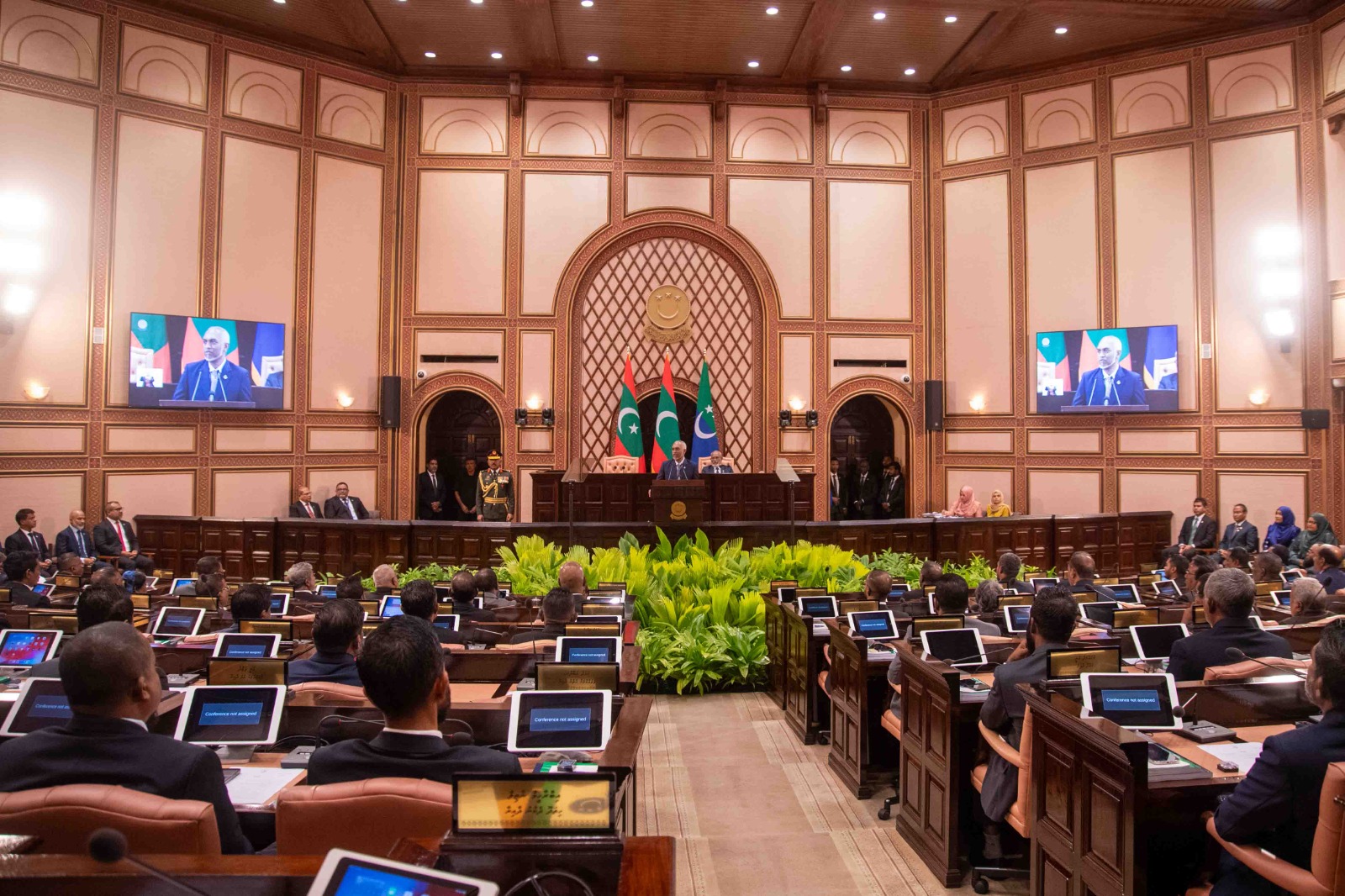 ޗާގޯސް މައްސަލާގައި މޮރިޝަސްއަށް ކުރީ ސަރުކާރުން ފޮނުވި ސިޓީ އަނބުރާ ގެންނަން ރައީސް ނިންމަވައިފި