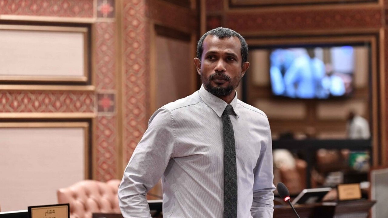 ބައްޕާފުޅު ޢަދާލަތުގެ ދަފްތަރުގައި؛ ޠާރިޤް ލަފާދެއްވީ މައުލޫދުކިޔަން ޖަމިއްޔާއެއް އުފެއްދެވުމަށް