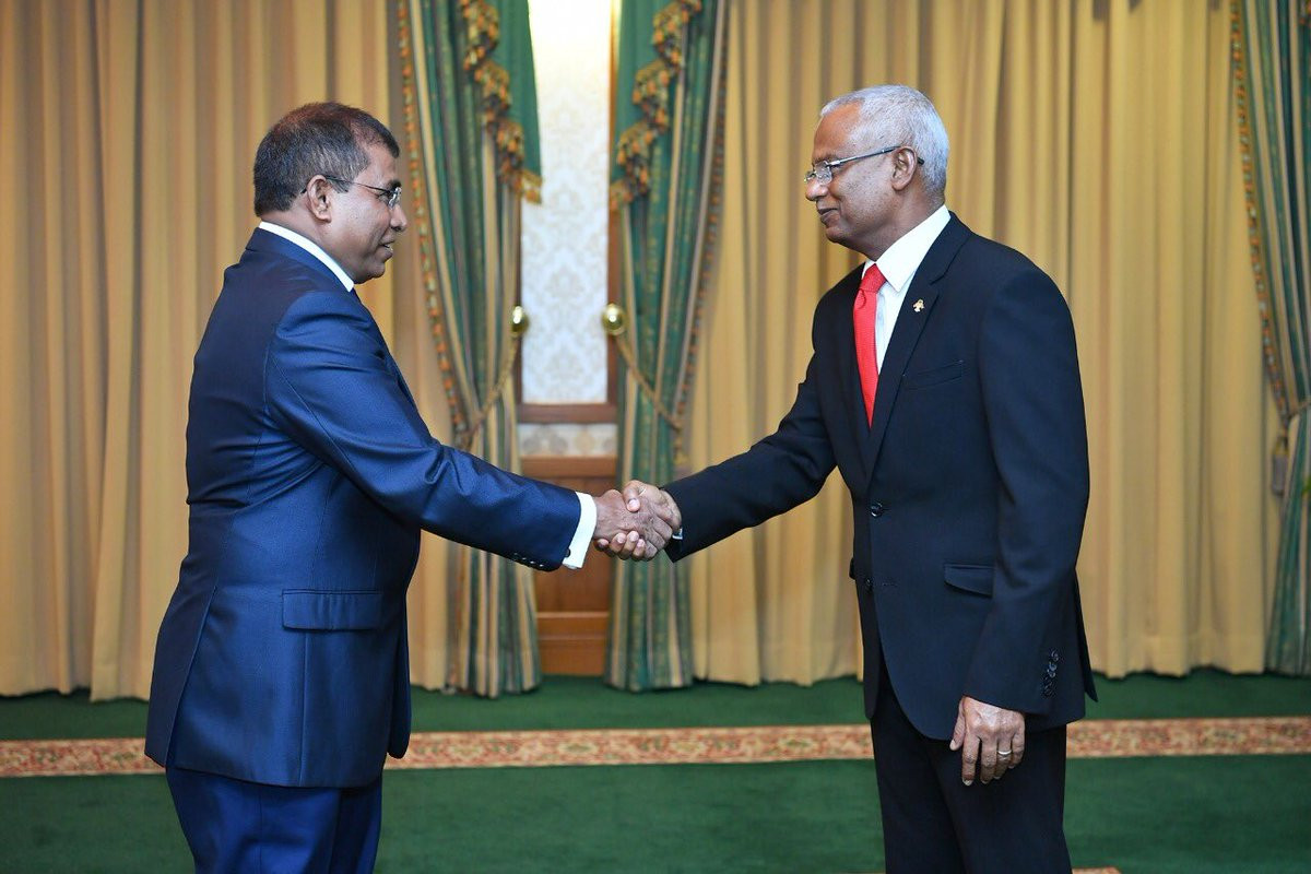 ޓޫރިޒަމް މިނިސްޓަރ ޑރ.މައުސޫމް އަލުން ހުވާކުރަން އަންގަން ކޮމެޓީން ފާސްކޮށްފި