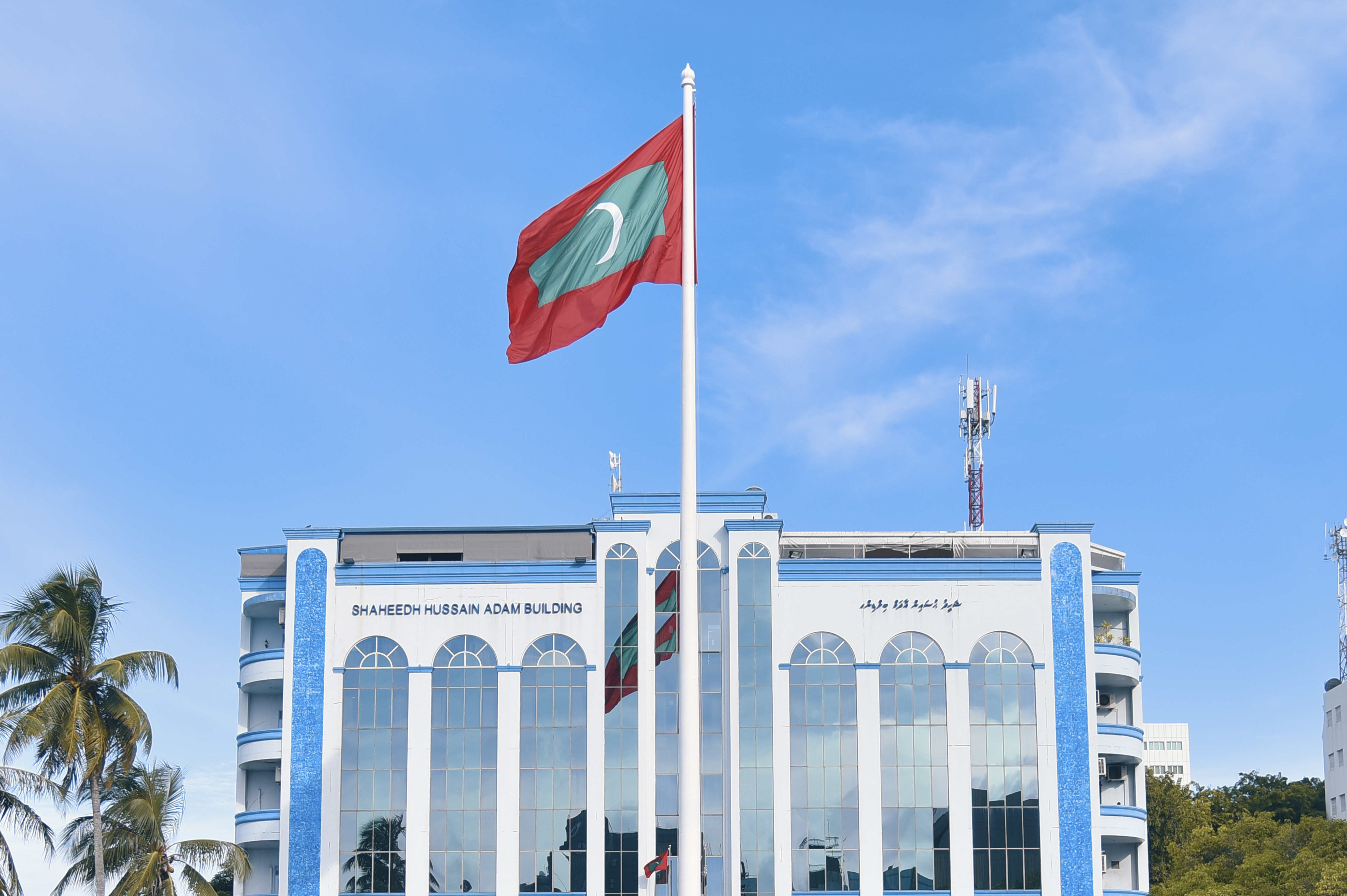 ސްޕާއެއްގައި ހަށިވިއްކަނިކޮށް ބަޔަކު ހައްޔަރުކޮށްފި