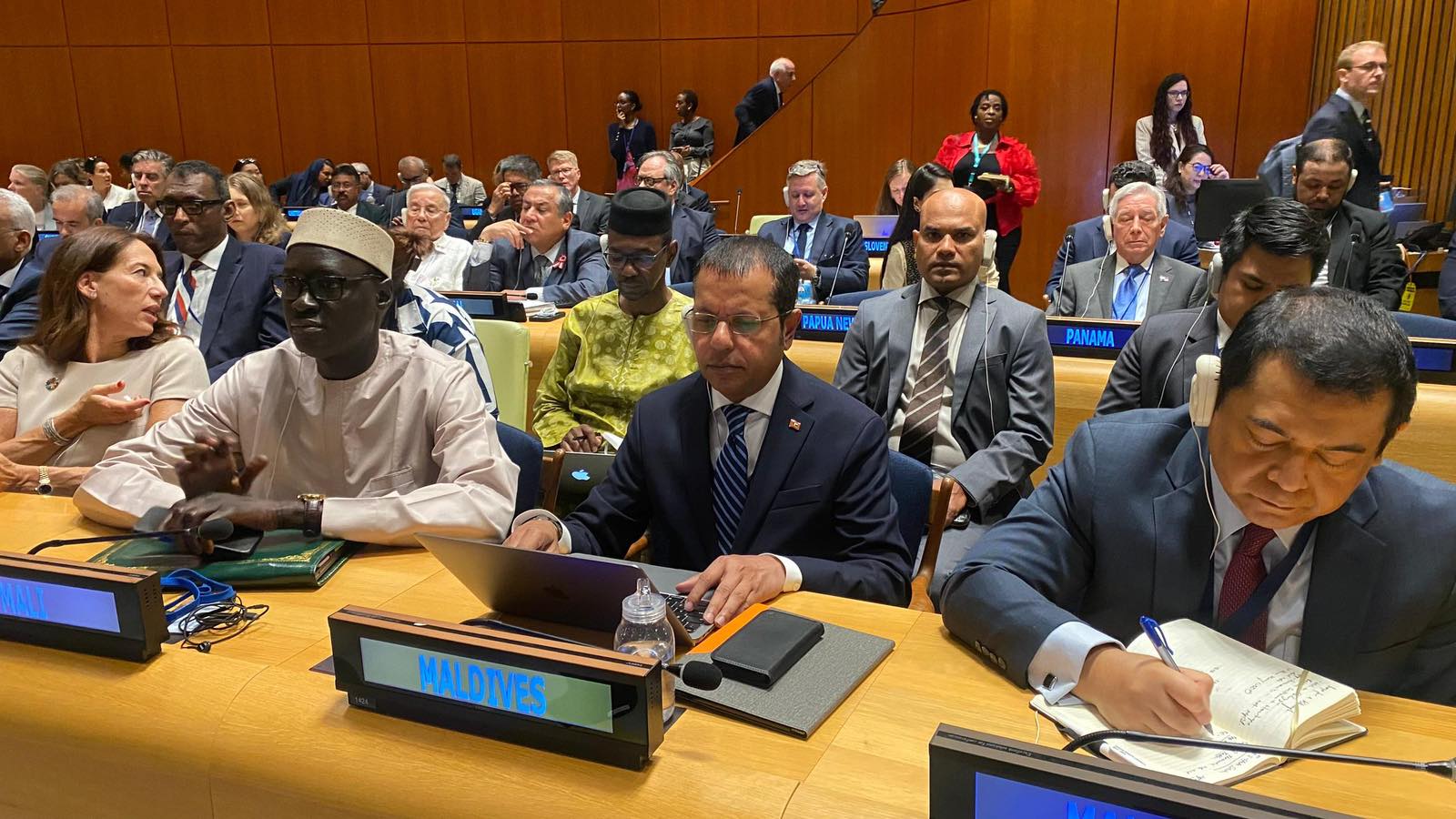 ފަލަސްތީނުގެ މައްސަލައަށް ހައްލެއް ހޯދަން ބޭއްވި ކޮންފަރެންސްގައި ރާއްޖެ ބައިވެރިވެއްޖެ