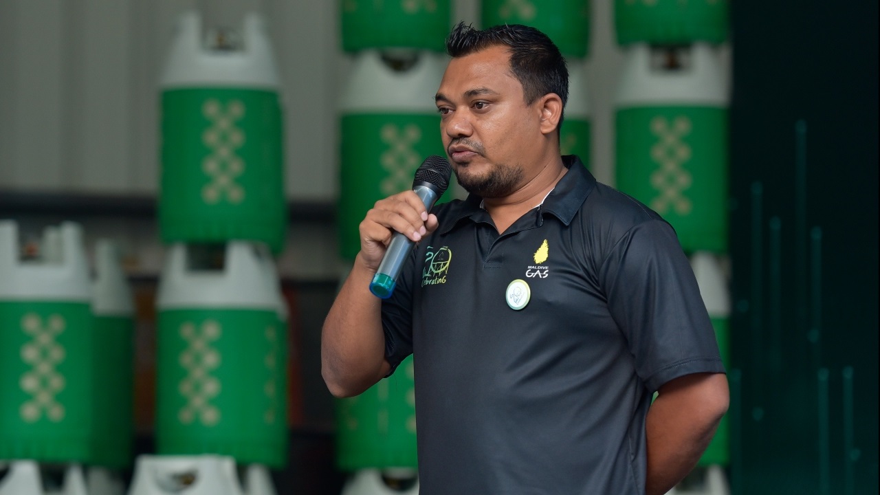 މޯލްޑިވް ގޭސްގެ އެމްޑީ ޝަޒައިލްގެ މައްޗަށް މަނީލޯންޑަރިންގެ ތުހުމަތު