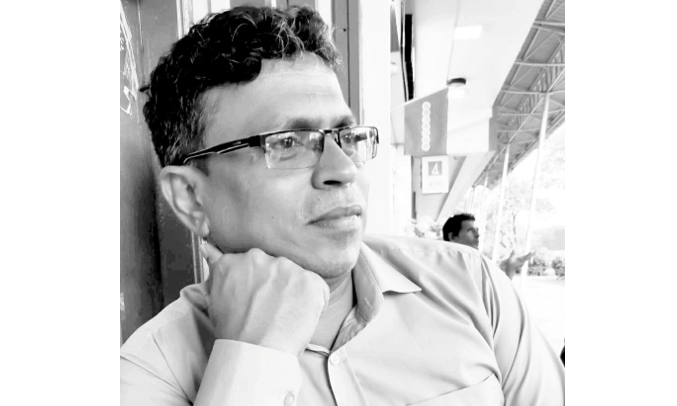 ވަޒީފާ އިއާދަކޮށްދިނުން އެދި ތޮއްޔިބުގެ އާދޭހުގެ ސިޓީއެއް ރައީސަށް