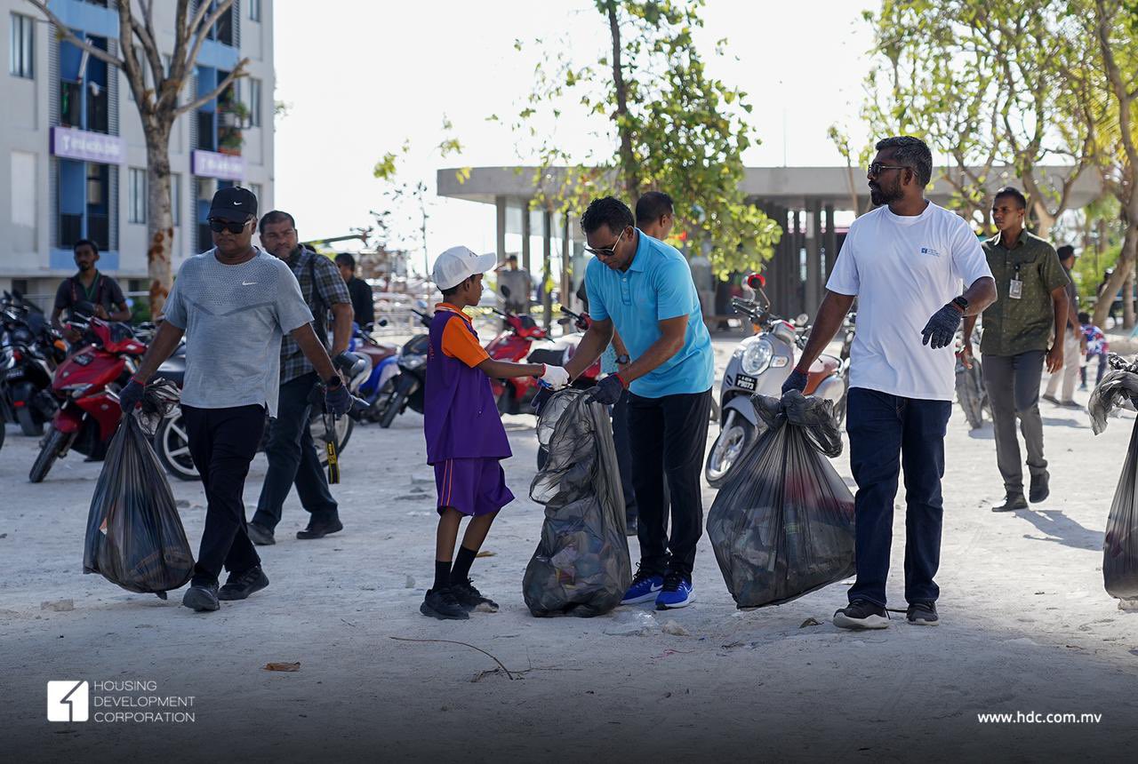 އެޗްޑީސީން އިންޒާމްކުރި "ދުނިޔެ މަގޭ" ޙަރަކާތުގައި ނައިބުރައީސް ބައިވެރިވެވަޑައިގެންފި