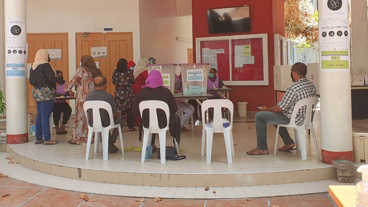 އެމްއާރުއެމުން އެދިގެން އެމްޑީޕީއަށް ކާމިޔާބުވި ދާއިރާއެއްގެ ވޯޓު އަލުން ގުނަނީ