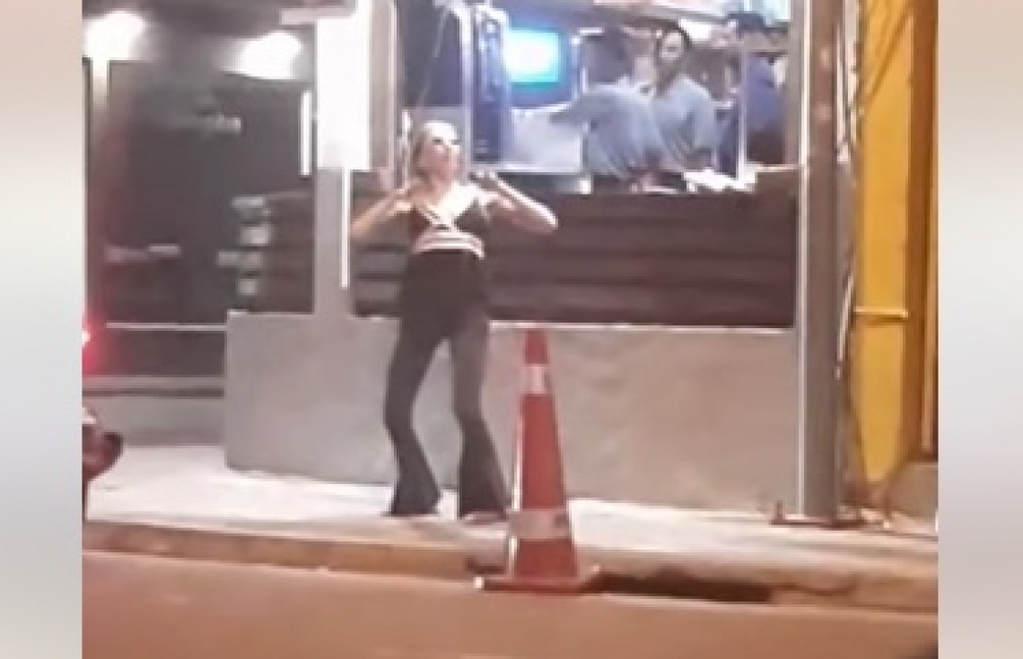 މަގުމަތީގައިހުރެ އުދަނގޫކޮށް ނަށާ ވައްތަރު ޖައްސާ މީހާއަށް ފުލުހުން ނަސޭހަތްދީފި