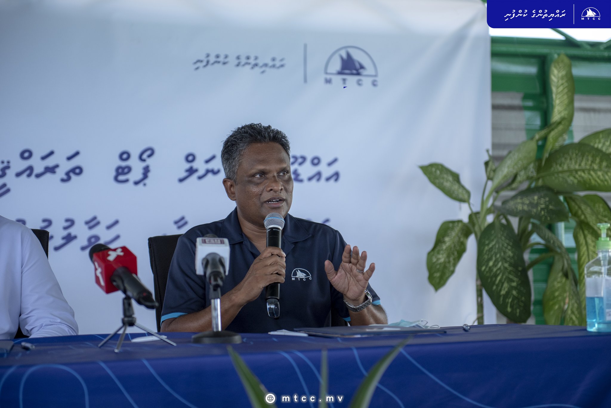 މިސަރުކާރުން އެމްޓީސީސީއަށް 3.5 ބިލިއަން ރުފިޔާގެ ޕްރޮޖެކްޓް ހަވާލުކޮށްފި: އާޒިމް