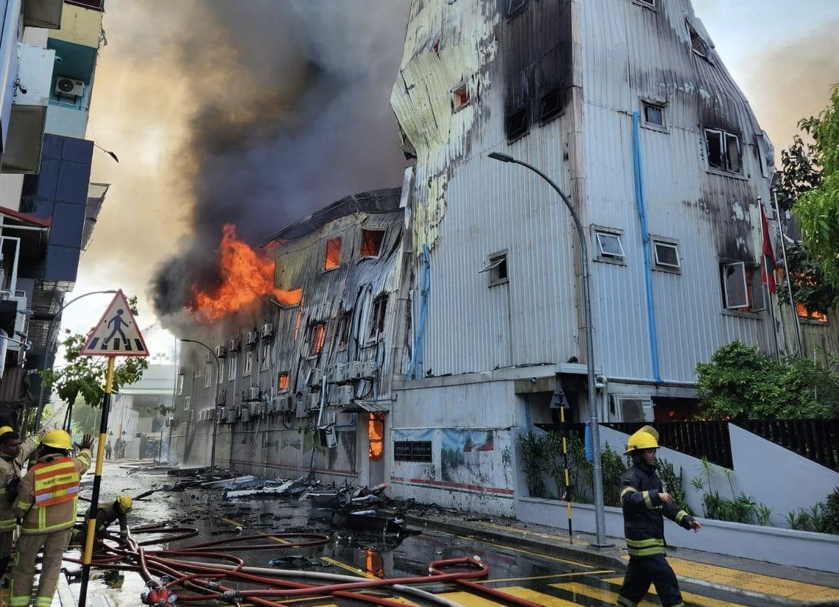 ތިން ވުޒާރާ އަނދައި އަޅިޔަށްވި އަލިފާނުގެ ހާދިސާގެ ތަހުގީގަށް އައި އިންޑިއާ ޓީމު ފުރައިފި