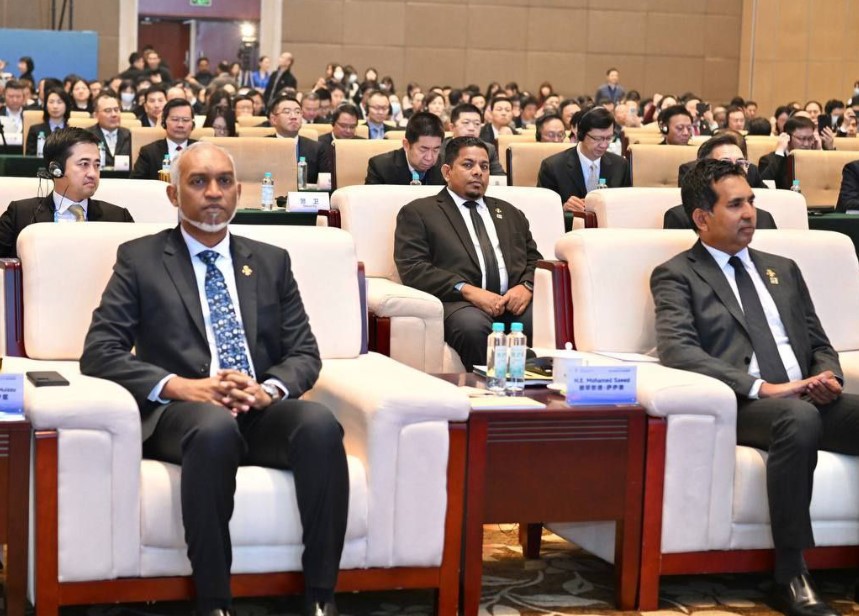 ރައީސް ބޭނުންފުޅުވަނީ ވީއައިއޭއާއި ވިޔަފާރި ބަނދަރު ބެލްޓް އެންޑް ރޯޑްގެ ތެރެއިން ތަރައްގީކުރަން