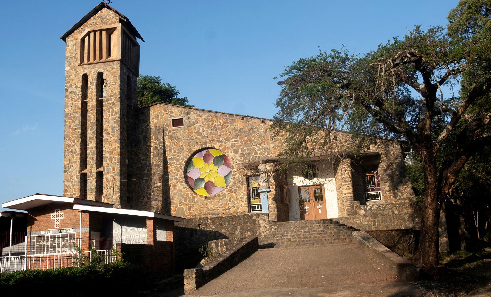 އިޒްރޭލަށް ވާގިވެރިވާތީ ނެދަލޭންޑްސްގެ މައްޗަށް ޝަރީއަތް ހިންގަނީ