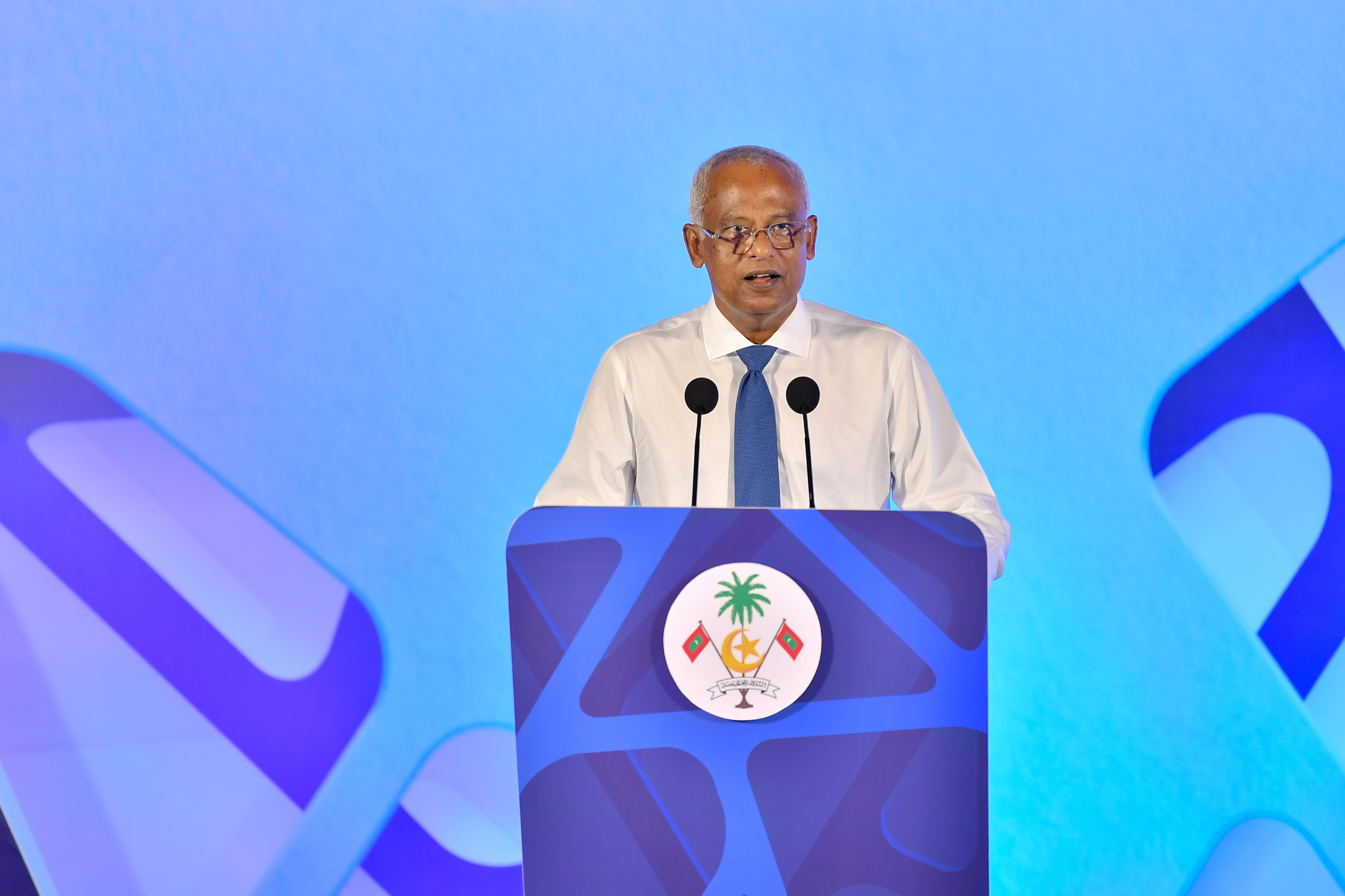 ކޮވިޑު ނައިނަމަ ހުރިހާ ދާއިރާތަކެއްގެ މުސާރަ މިހާރު ހުންނާނީ ބޮޑުކޮށްފައި: ރައީސް