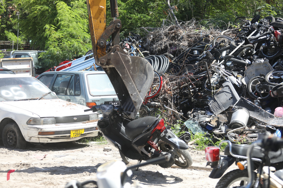 ގަވާއިދާ ހިލާފުވުމުގެ ސަބަބުން ޓޯކޮށްފައިވާ 500 އުޅަނދެއް ނައްތާލައިފި