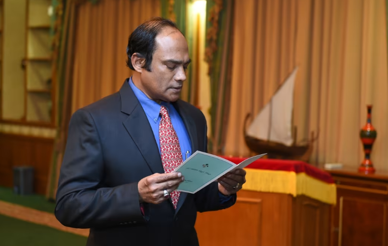 ނިިޝާން އަސްކަރީގެ ވެރިކަމުގެ އިއްޒަތް ރިޓަޔާޑް މޫސާ އަލީ ޖަލީލަށް އަރުވަނީ