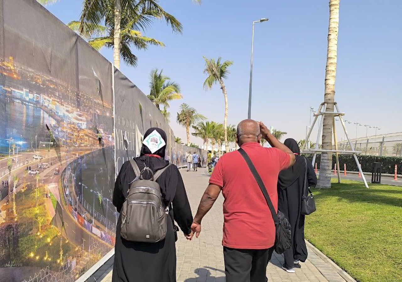 ޢުމްރާގެ އަޅުކަމުގައި އުޅެނިކޮށް ހާލު ދެރަވި ދިވެއްސަކު ރާއްޖެ ގެނެސްފި