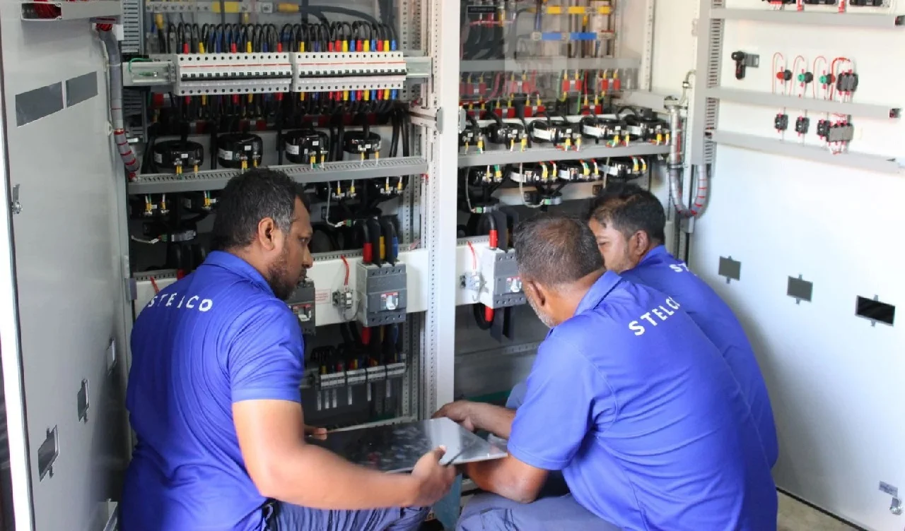 ކަރަންޓު ކެނޑެން މެދުވެރިވި މައްސަލަ ހައްލުކޮށް ހުޅުމާލޭ ރުއްގަނޑު ސަރަހައްދަށް ކަރަންޓް ދީފި