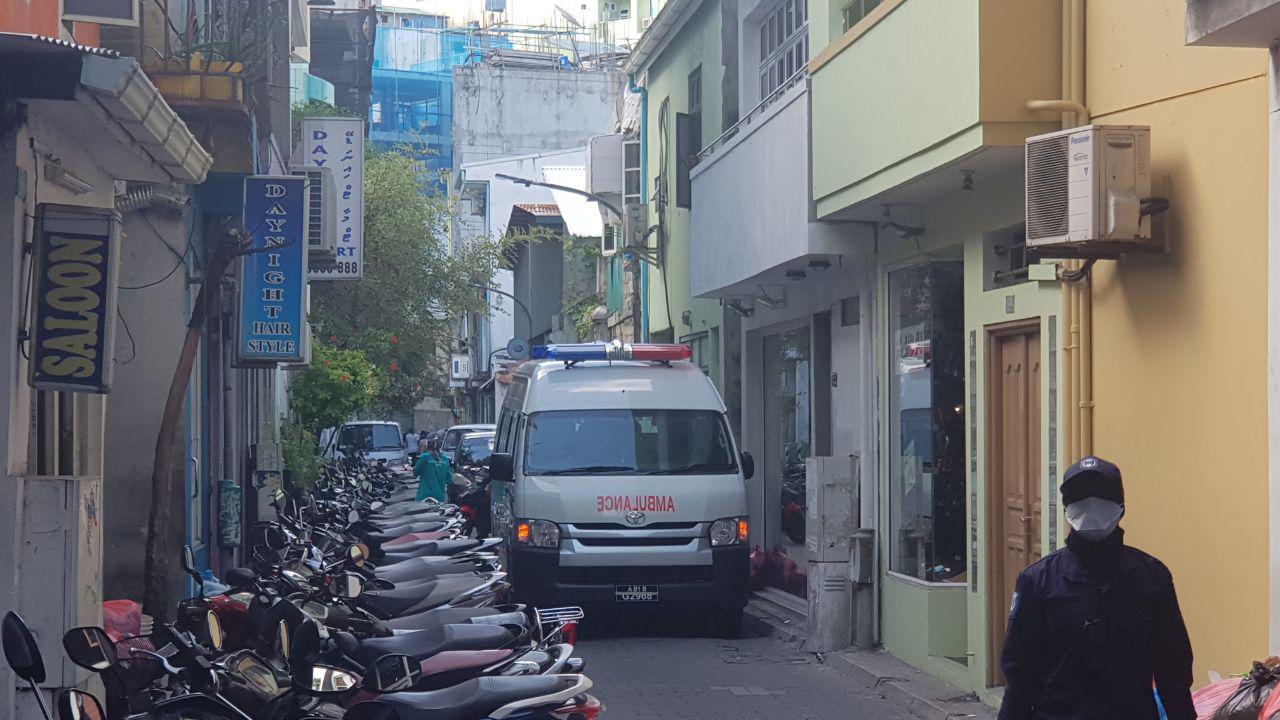 ކޯވިޑް-19: ކޮމިއުނިޓީ ސްޕްރެޑަކަށް ދިއުމުން ގޭގައި ތިބުން ނޫން ގޮތެއް ނެތް - ޑރ. ޔާސިރު