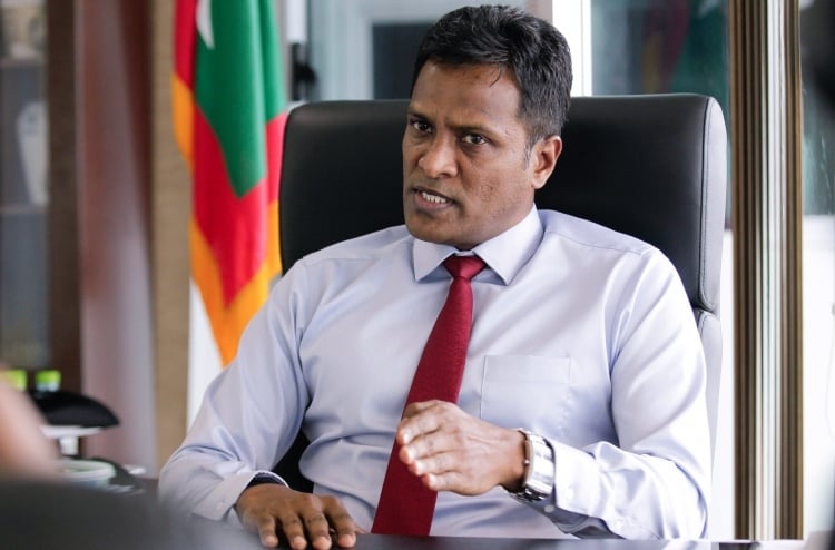 އުމަރަށް ދައުވާ ކުރަން ފޮނުވުމުން ރިޔާސީ ކެމްޕޭން މެދުކަނޑާލައިފި