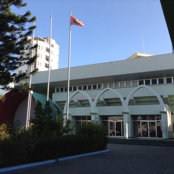 މިނިވަން ދުވަހުގެ ޖަލްސާ ނިމެންދެން ސޯސަލް ސެންޓަރު ސަރަހައްދުގެ ޓްރެފިކް ފްލޯއަށް ބަދަލު ގެނެސްފި