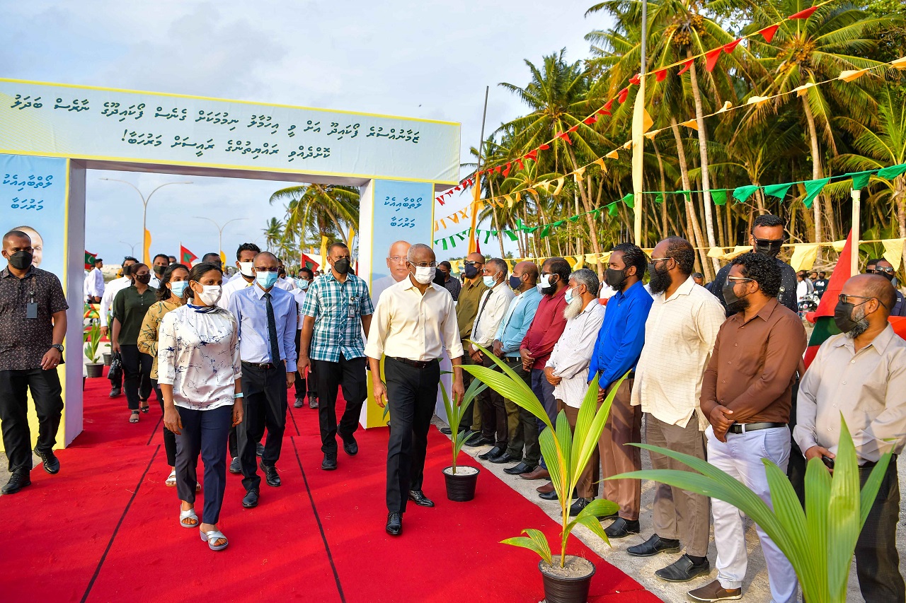 ފޯކައިދޫ ރައްޔިތުންގެ ޝުކުރު ރައީސް ޞާލިޙަށް