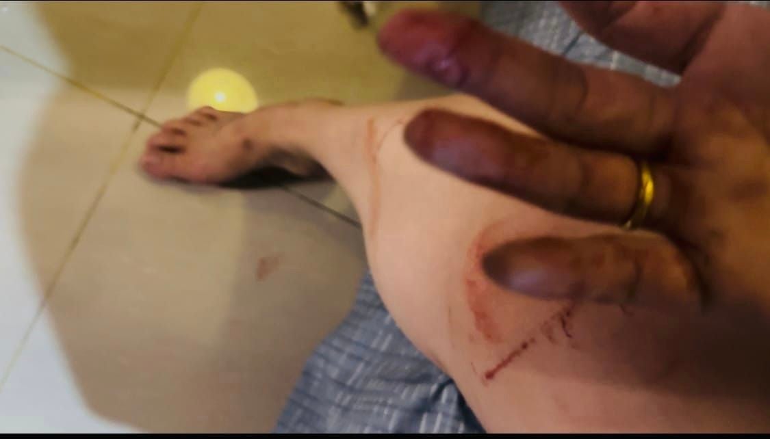 ހުޅުމާލޭ ސްޕާއެއްގައި މަސައްކަތްކުރާ އަންހެނަކަށް ޙަމަލާދީ ފައިސާ ފޭރިގެންފި