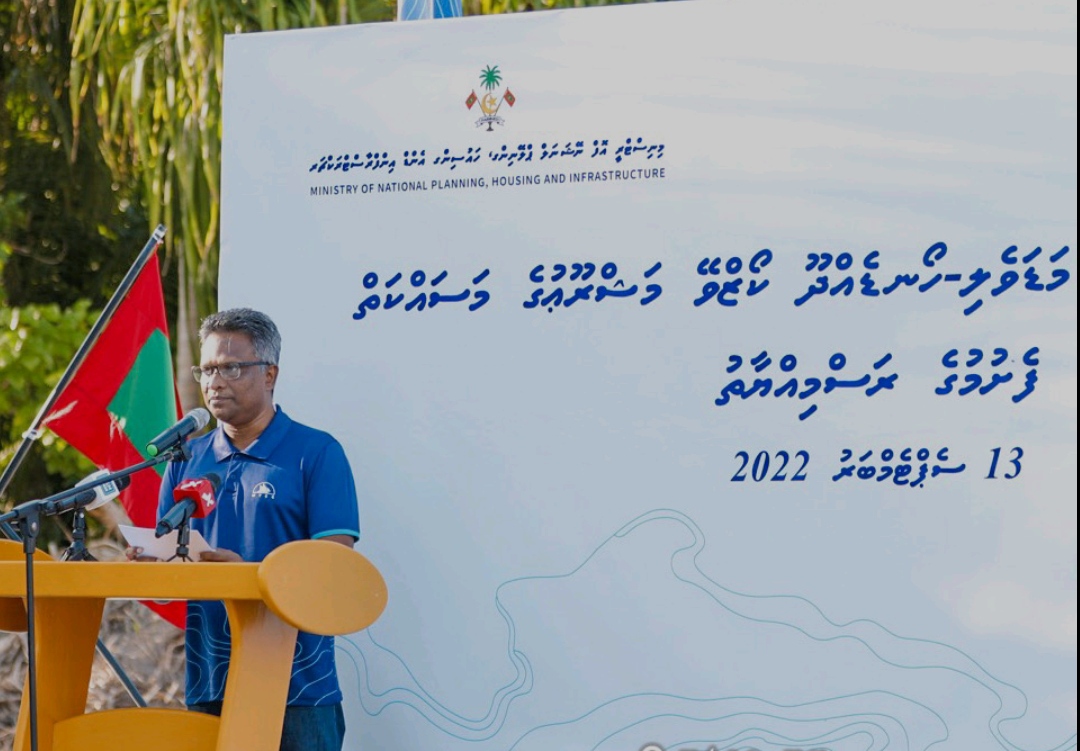 މަޑަވެލި، ހޯޑެއްދޫ ބްރިޖާއެކު އިގްތިސާދަށް އައު ދިރުމެއް ލިބޭނެ: އާޒިމް