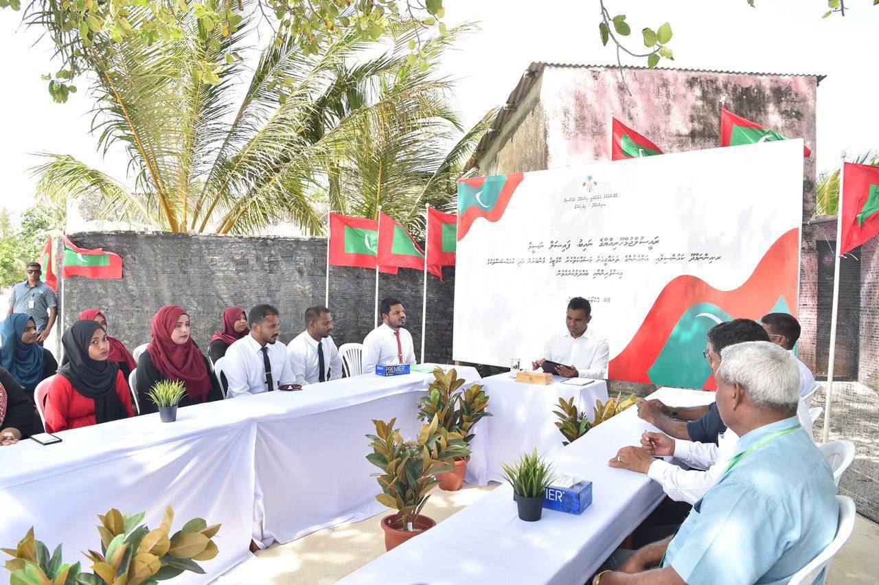 ރައީސް ޞާލިޙް ކަންކަން ކުރައްވަނީ ރައްޔިތުންގެ އަޑުއައްސަވައިގެން: ނައިބުރައީސް