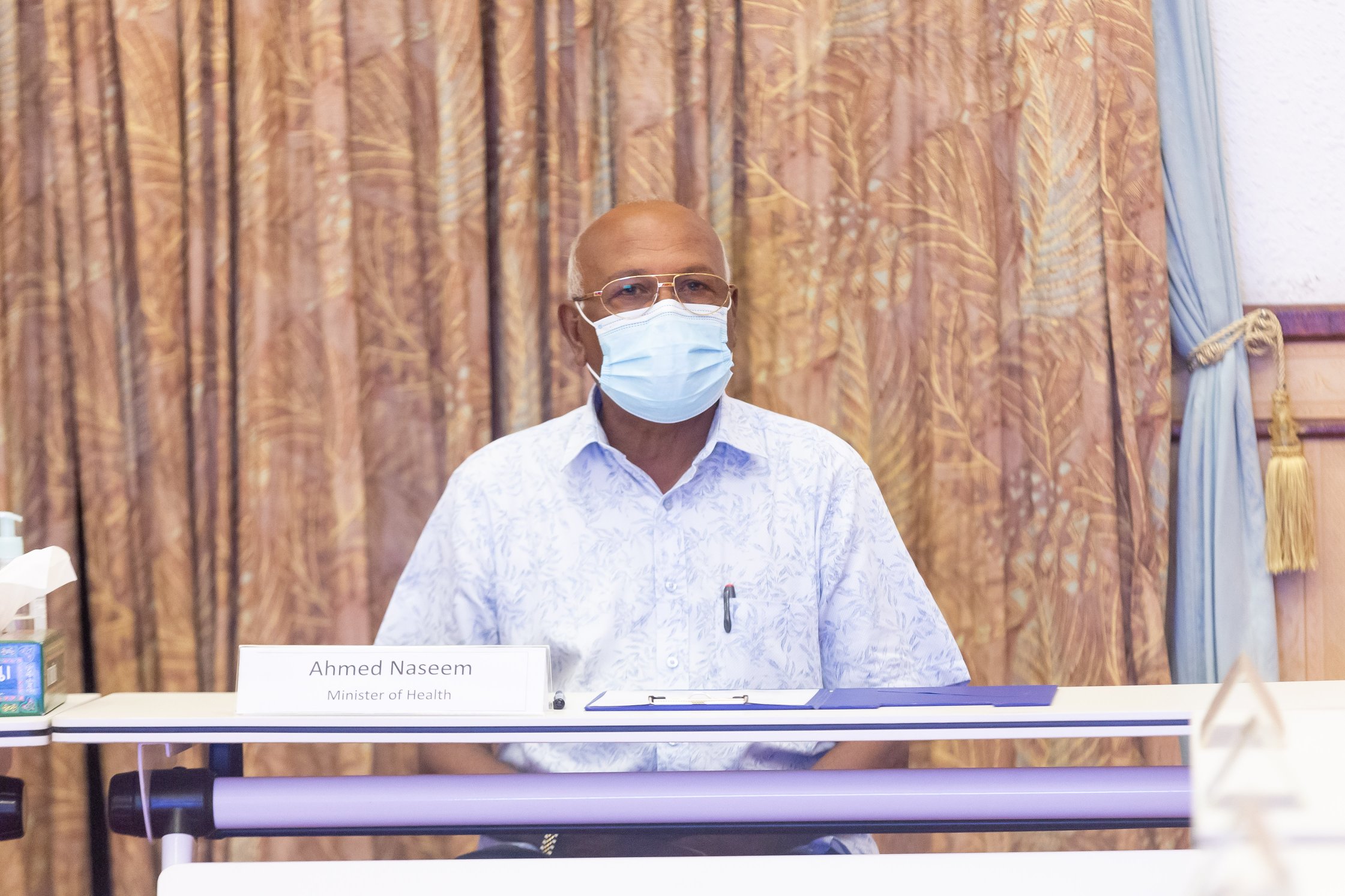 ޕްރޮޖެކްޓްތައް ހުއްޓާލައިފިނަމަ ރައްޔިތުން މާ ބޮޑަށް ނިކަމެތިވާނެ: މިނިސްޓަރު ނަސީމް