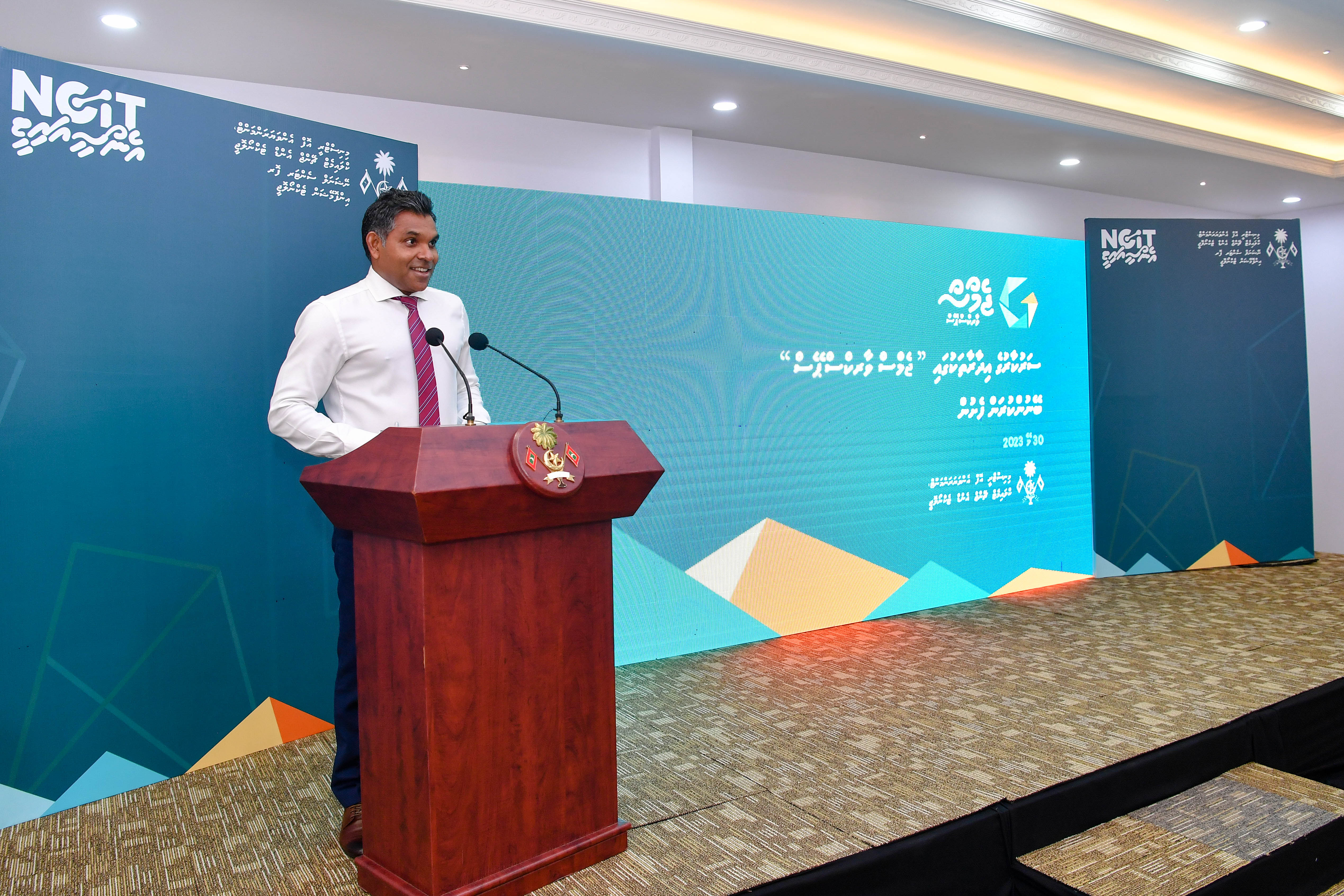 ކޮންމެ ވަގުތެއްގައިވެސް ސަރުކާރުގެ ޚިދުމަތްތައް ލިބޭ "ޖެމްސް ވަރކްސްޕޭސް" ބޭނުންކުރަން ފަށައިފި