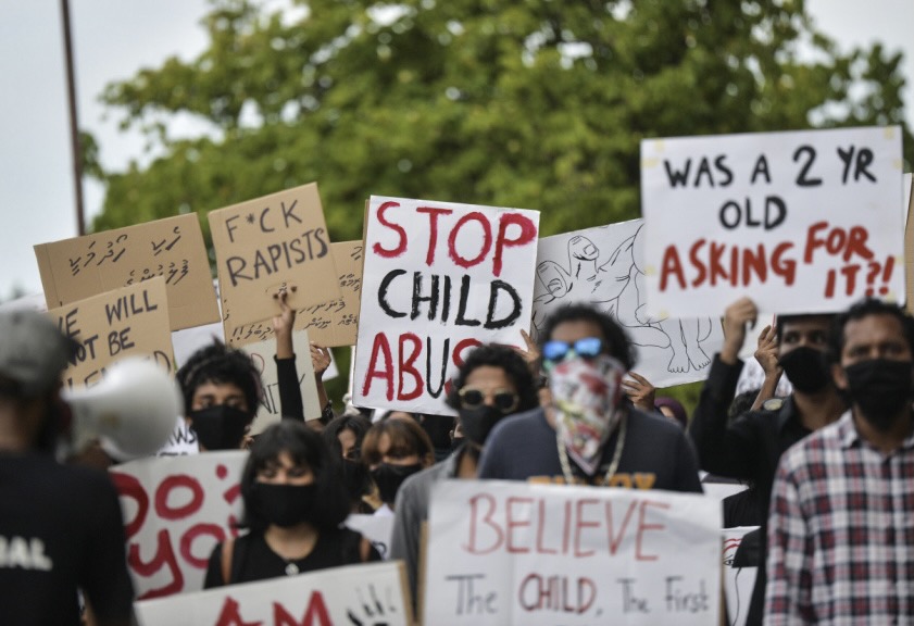 ކުޑަކުދިންނަށް ޖިންސީގޯނާކުރާ މީހުންގެ ދަފުތަރު ޑިޖިޓަލައިޒްކޮށް ޝާއިޢުކޮށްފި