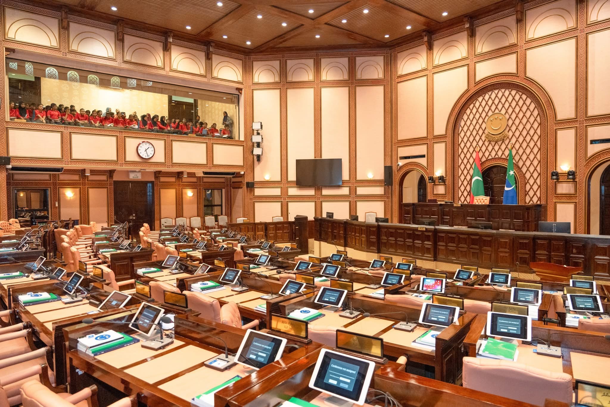 ރަމަޟާންމަހުގެ ފަހު 10 އަށް ރައްޔިތުންގެ މަޖިލިސް މެދުކަނޑާލައިފި