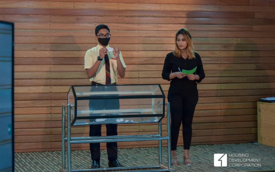 ކޯވިޑާއި ގުޅިގެން ފްލެޓްތަކުގެ ގުރުއަތުލުން މެދުކަނޑާލައިފި